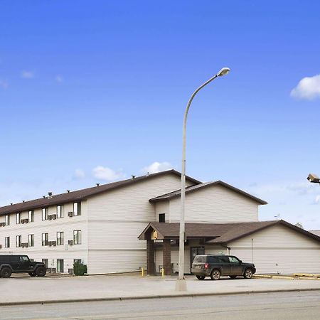 Super 8 By Wyndham Williston Nd Hotel Buitenkant foto