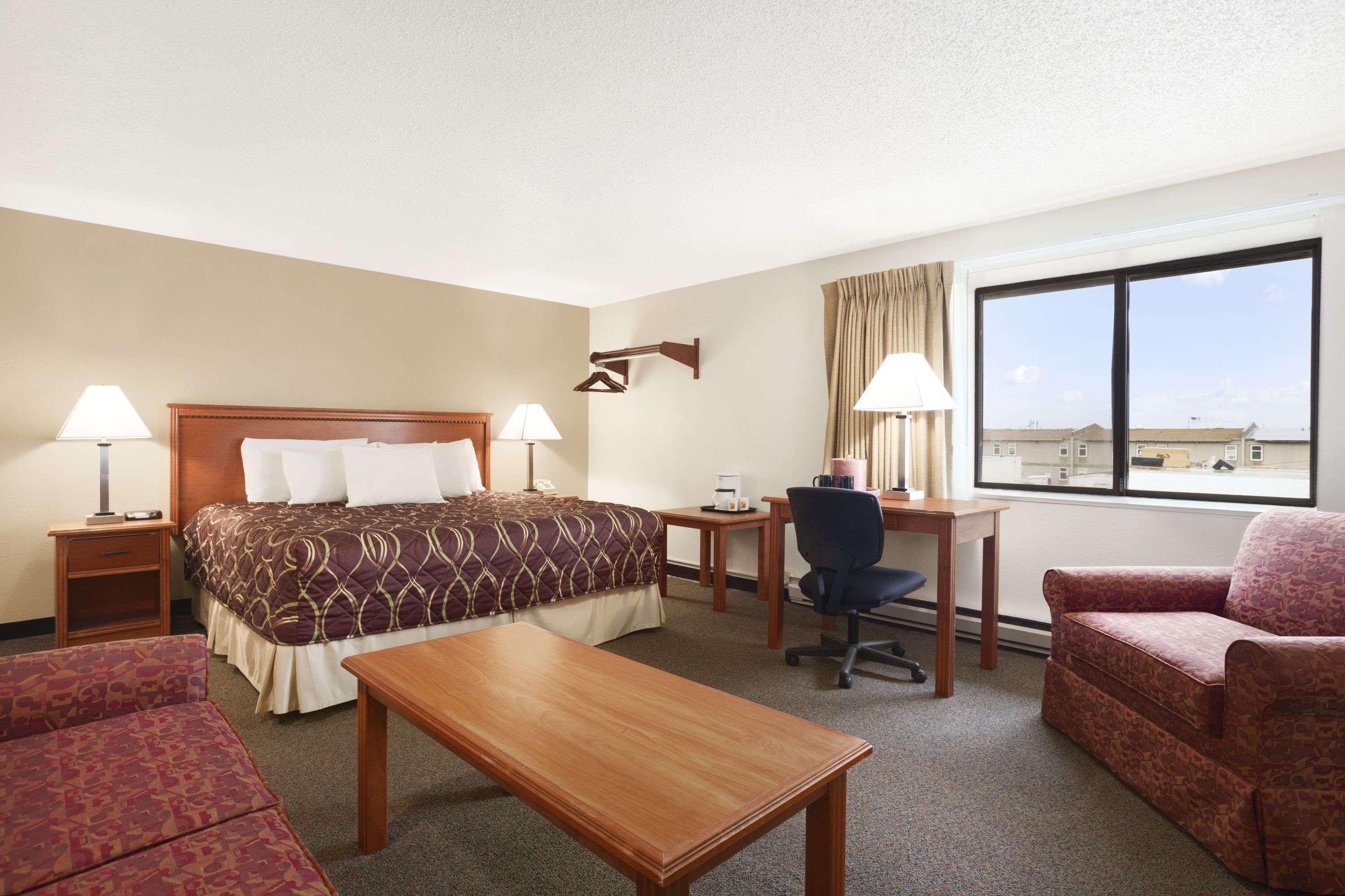 Super 8 By Wyndham Williston Nd Hotel Buitenkant foto