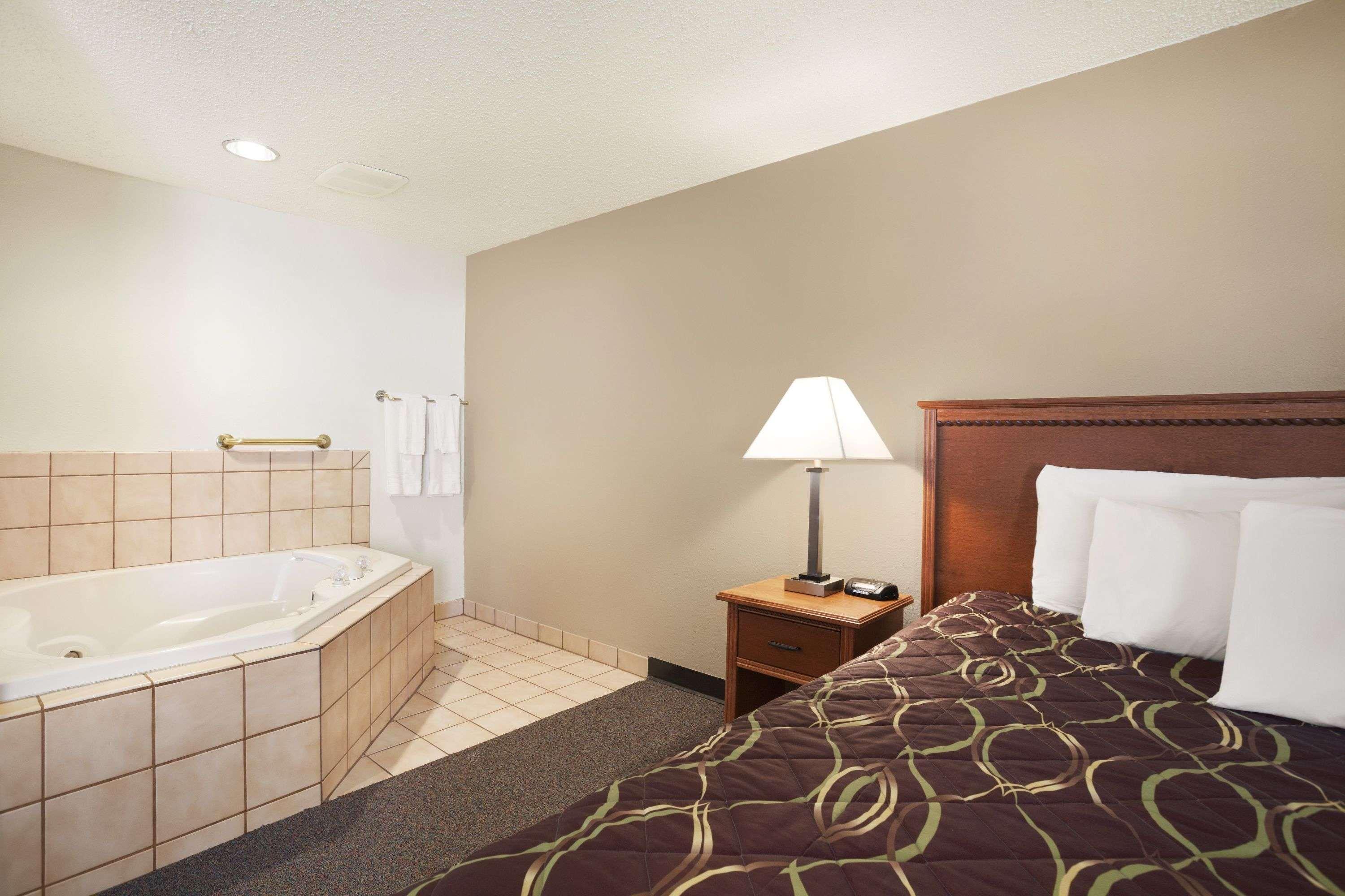 Super 8 By Wyndham Williston Nd Hotel Buitenkant foto