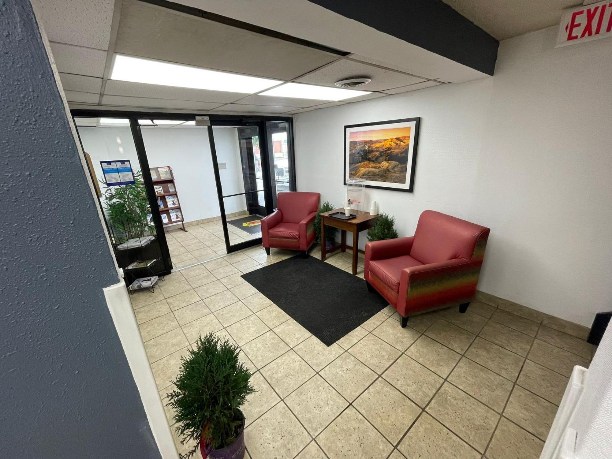 Super 8 By Wyndham Williston Nd Hotel Buitenkant foto